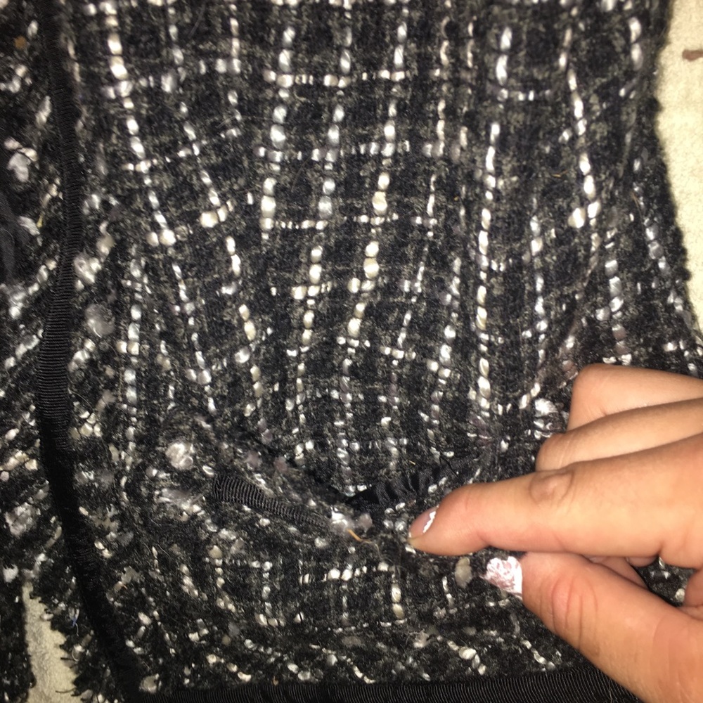 Black and white tweed suit - Picture 3 of 3